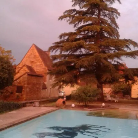 Du Relais D'auniac Hotell