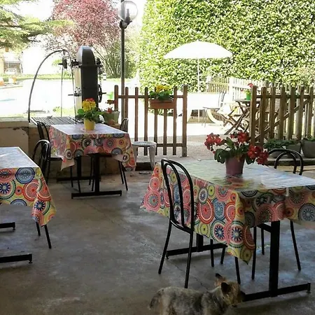 Du Relais D'auniac Hotel