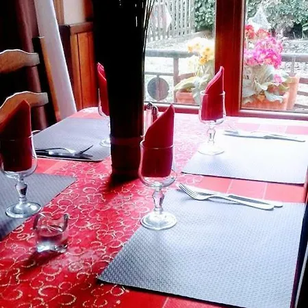 Du Relais D'auniac فندق 3*