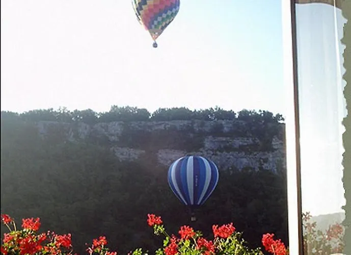 Du Relais D'auniac Hotel 3*